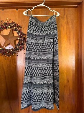 MOA USA Black and White Patterned Maxi Skirt